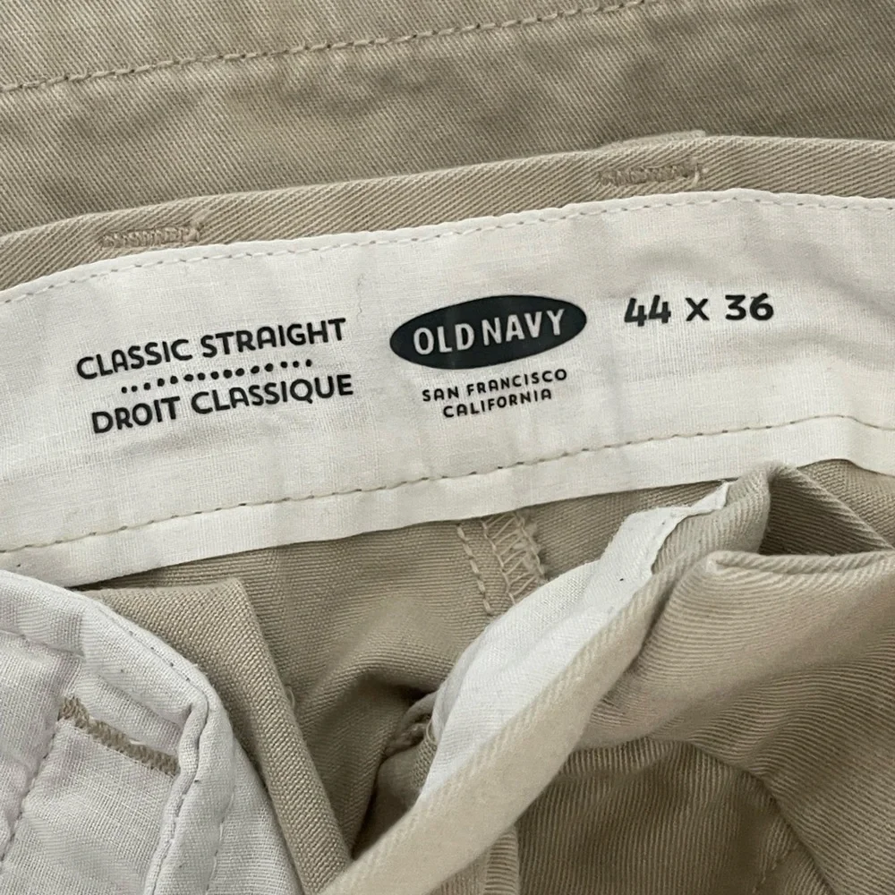 Old Navy Tan Chinos Classic and Comfortable (44x36)